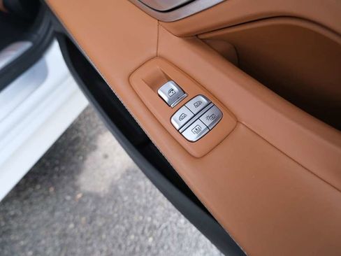 Used 2020 BMW 750i xDrive xDrive M SPORT LINE image 28