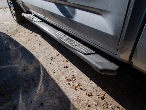 Used 2024 Toyota Tundra Limited image 12