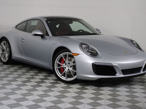 Certified 2018 Porsche 911 Carrera 4S image 9