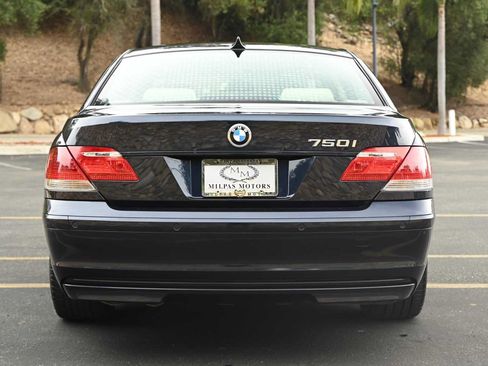 Used 2007 BMW 750i RWD image 4
