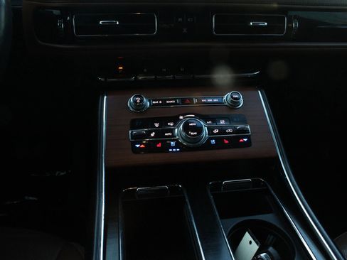 Used 2020 Lincoln Aviator Reserve w/ Equipment Group 201A image 31