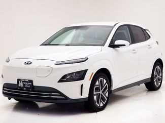 Used 2023 Hyundai Kona SE w/ Cargo Package video 2