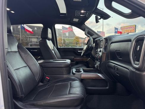 Used 2020 Chevrolet Silverado 2500 High Country w/ Technology Package image 12