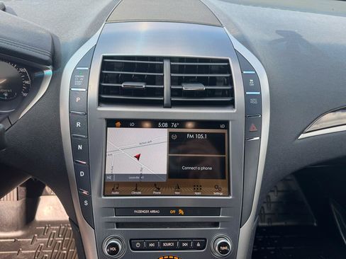 Used 2017 Lincoln MKZ Select w/ Select Plus Package AWD/4WD image 31