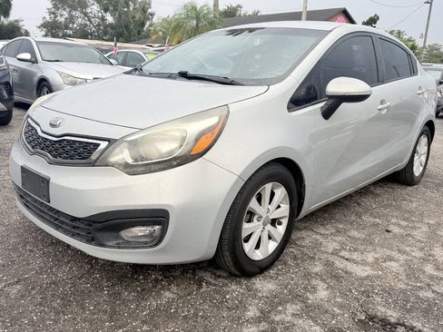 Used 2013 Kia Rio EX w/ Convenience Pkg FWD image 2