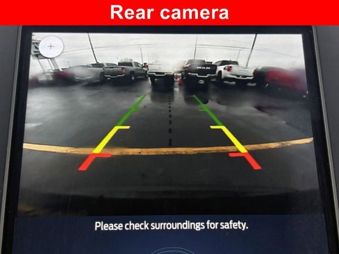 Used 2024 Ford Edge Titanium image 5