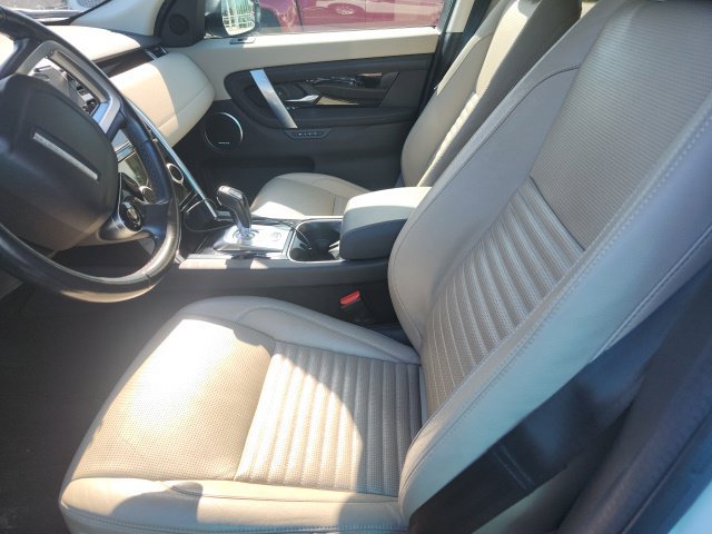 Used 2020 Land Rover Discovery Sport SE AWD/4WD image 5