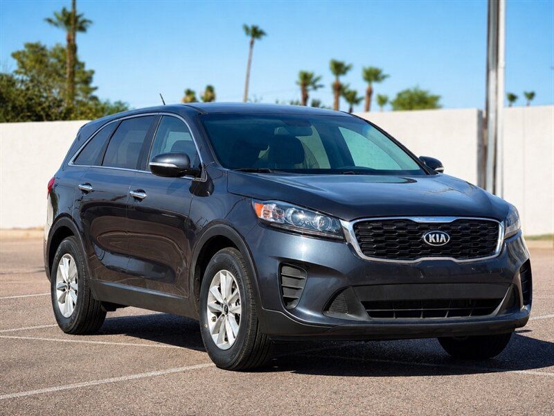 Used 2019 Kia Sorento FWD image 1