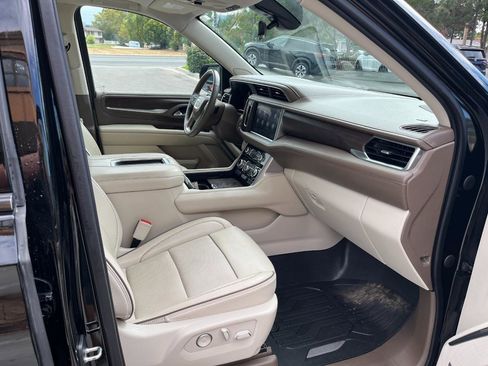 Used 2021 GMC Yukon Denali w/ Denali Ultimate Package AWD/4WD image 9