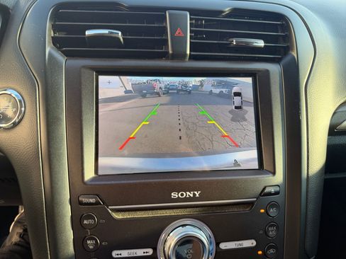 Used 2020 Ford Fusion Titanium FWD image 23