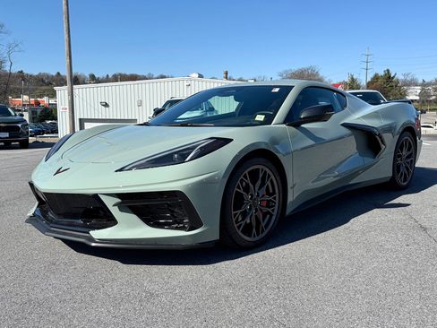 Used 2024 Chevrolet Corvette Stingray Coupe w/ 1LT image 3