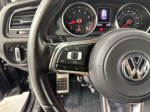 Used 2015 Volkswagen GTI SE image 11