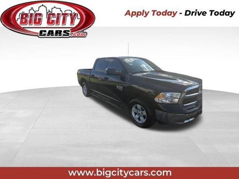 Used 2022 RAM 1500 Classic SLT w/ Electronics Group AWD/4WD image 1
