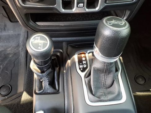 Used 2018 Jeep Wrangler Unlimited Sport S AWD/4WD image 26