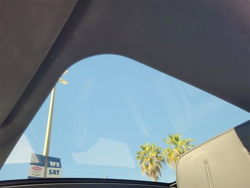 Used 2024 Cadillac Lyriq Sport image 5