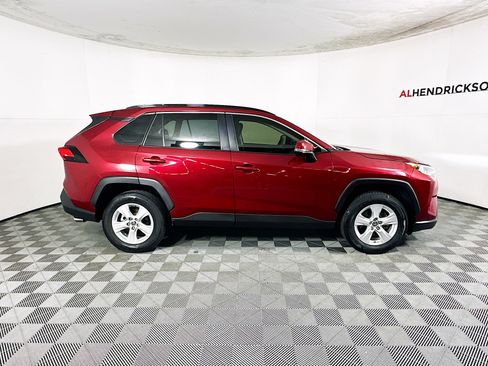 Used 2019 Toyota RAV4 XLE image 2