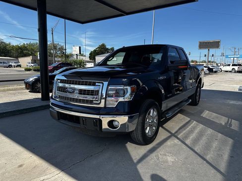 Used 2014 Ford F150 XLT w/ XLT Chrome Package image 4