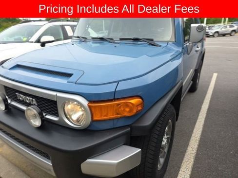 Used 2012 Toyota FJ Cruiser 4WD w/ Upgrade Pkg image 1