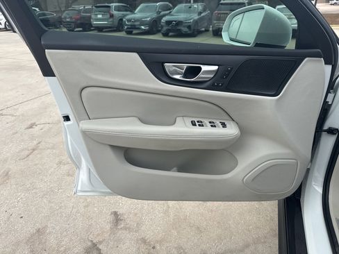 Used 2022 Volvo V60 T5 Cross Country w/ Advanced Package image 19