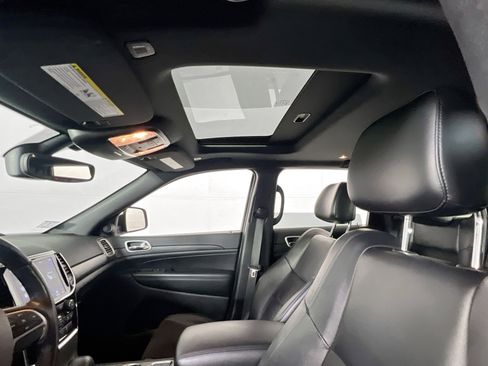 Used 2022 Jeep Grand Cherokee Laredo X image 22