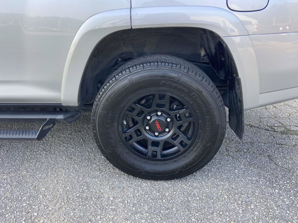 Used 2023 Toyota 4Runner TRD Off-Road Premium w/ Moonroof Package AWD/4WD image 8