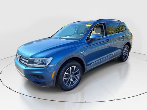 Certified 2020 Volkswagen Tiguan SE image 33