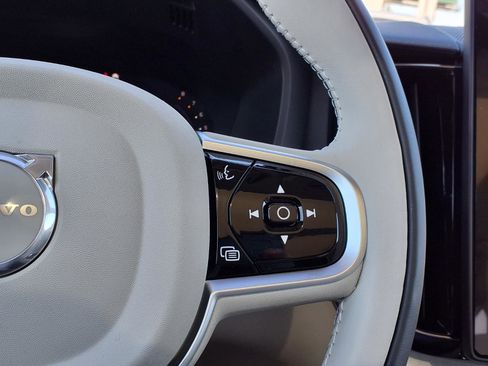 New 2026 Volvo XC60 B5 Ultra w/ Protection Package Premier image 18