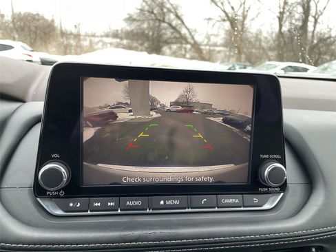 Used 2022 Nissan Rogue SV image 18