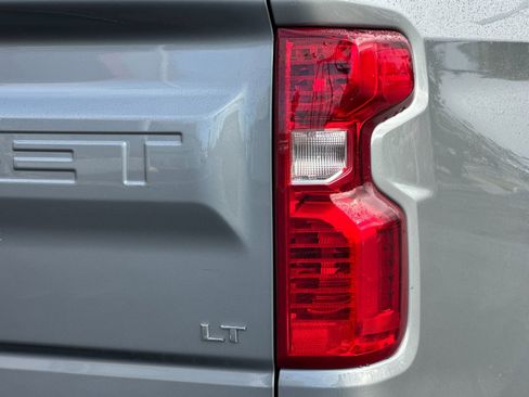 Used 2024 Chevrolet Silverado 1500 LT image 24