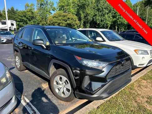 Used 2021 Toyota RAV4 LE FWD image 1