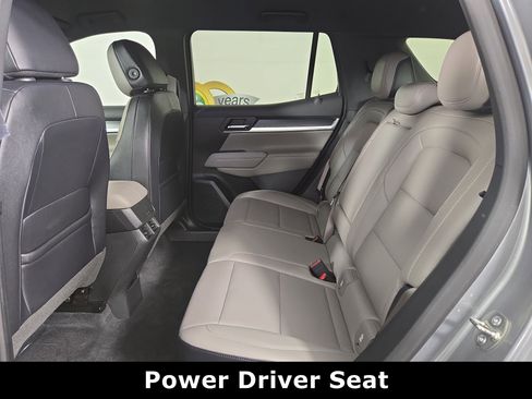 Certified 2025 GMC Terrain Elevation w/ Elevation Premium Package AWD/4WD image 12