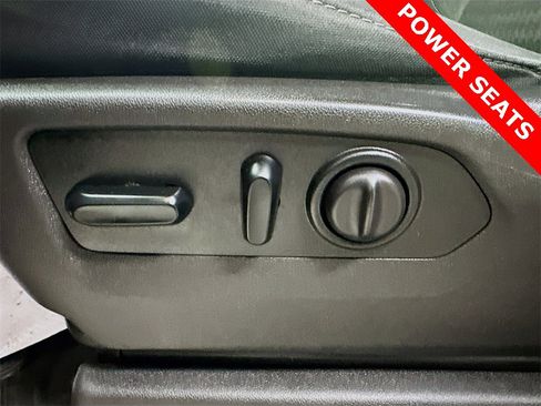 Used 2019 Chevrolet Silverado 1500 LT w/ All-Star Edition image 32