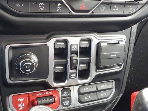 Used 2020 Jeep Gladiator Rubicon w/ Dual Top Group image 23