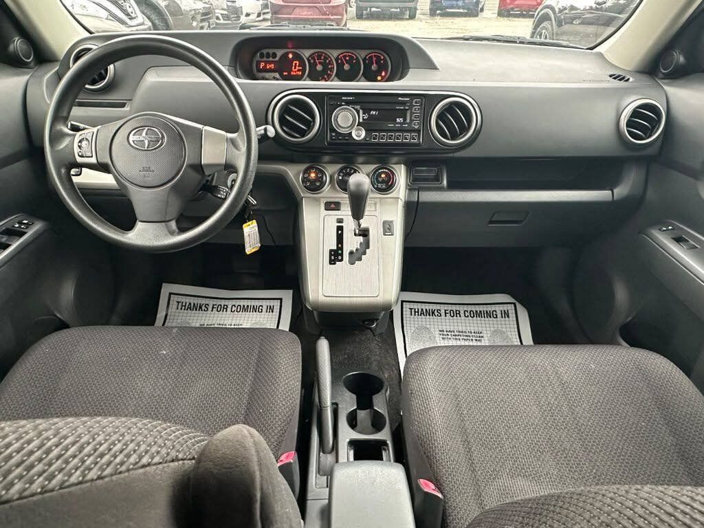 Used 2010 Scion xB FWD image 14