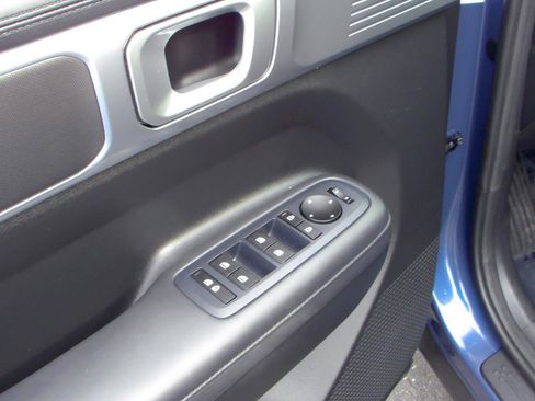 Used 2025 Hyundai Santa Fe SEL AWD/4WD image 13