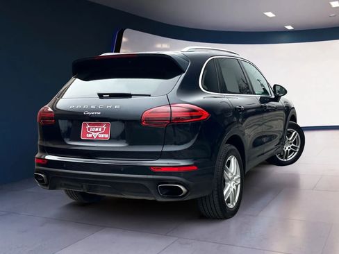 Used 2016 Porsche Cayenne AWD 4dr image 5