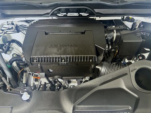 Used 2025 Honda Pilot EX-L image 36