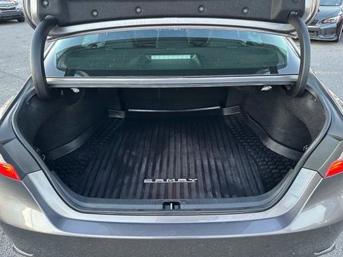 Used 2019 Toyota Camry LE image 14