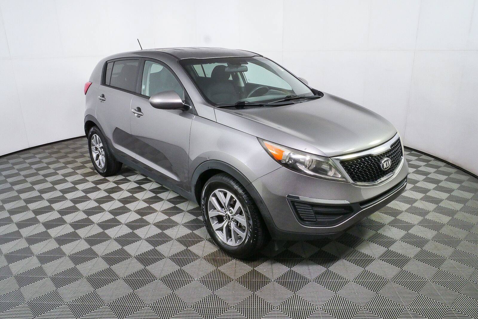 Used 2016 Kia Sportage LX FWD image 1