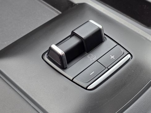 Used 2024 GMC Sierra 2500 Denali Ultimate image 23