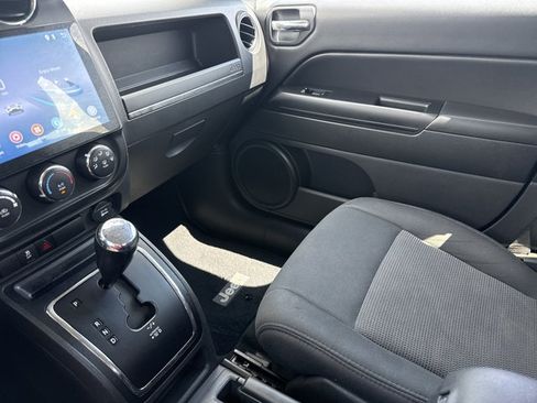 Used 2012 Jeep Compass Sport FWD image 16