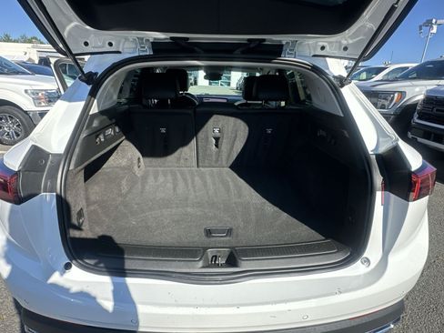 Used 2024 Buick Envision Preferred AWD/4WD image 32