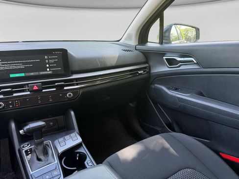 Used 2026 Kia Sportage LX FWD image 19