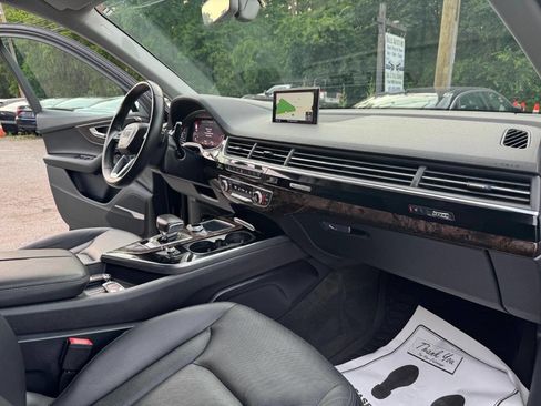 Used 2017 Audi Q7 3.0T Prestige image 28