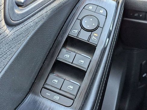 Certified 2023 Nissan Rogue SV image 22