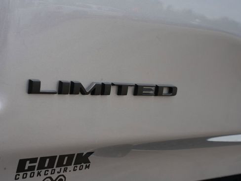 Used 2025 RAM 1500 Limited AWD/4WD image 19