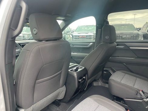 New 2026 GMC Acadia Elevation image 24