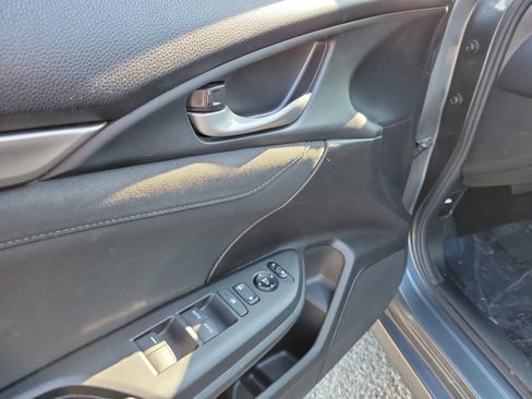 Used 2017 Honda Civic EX image 18