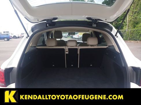 Used 2022 Mercedes-Benz GLC 300 4MATIC image 16