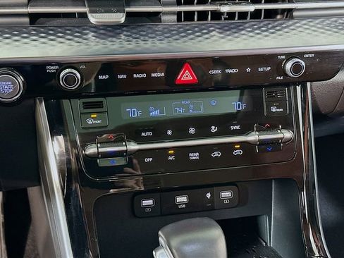 Used 2023 Kia Carnival SX Prestige image 25